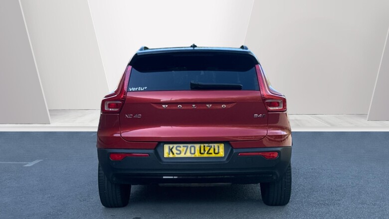Volvo Xc40 2.0 B4P R DESIGN Pro 5dr AWD Auto Petrol Estate